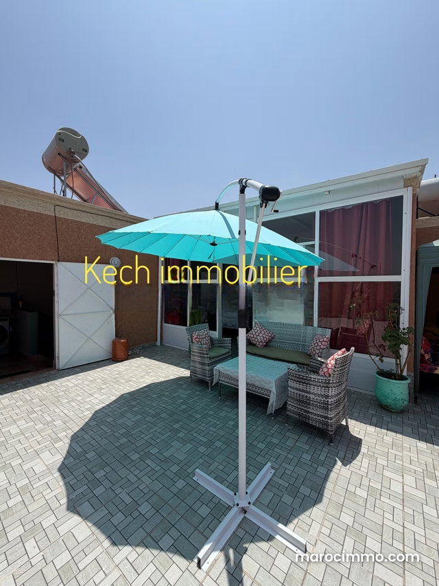Maison modèle avec 3 niveaux à vendre — 2