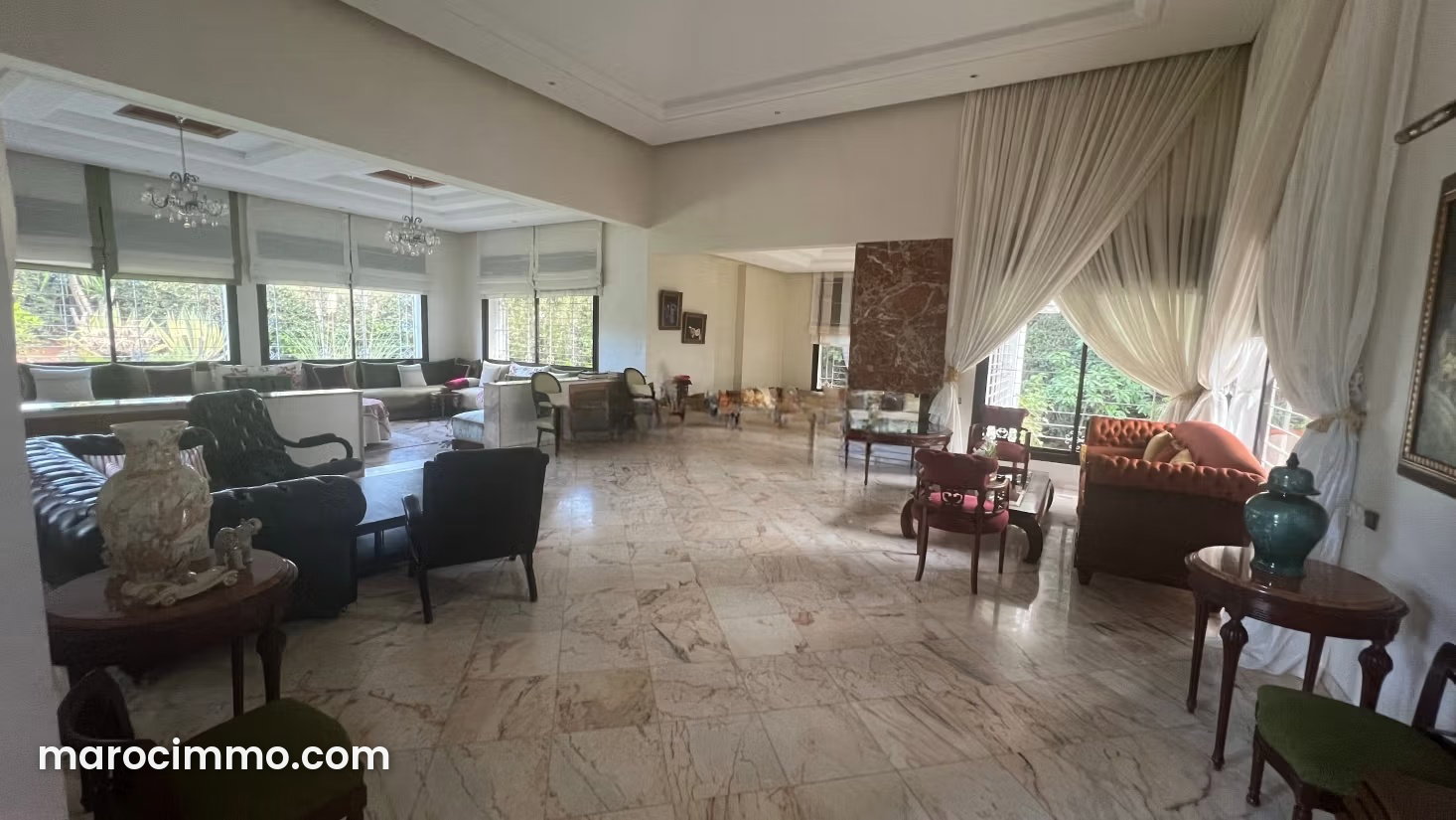 1,900 m² Villa with Swimming Pool and Garden for Rent, Souissi, Rabat — Rabat