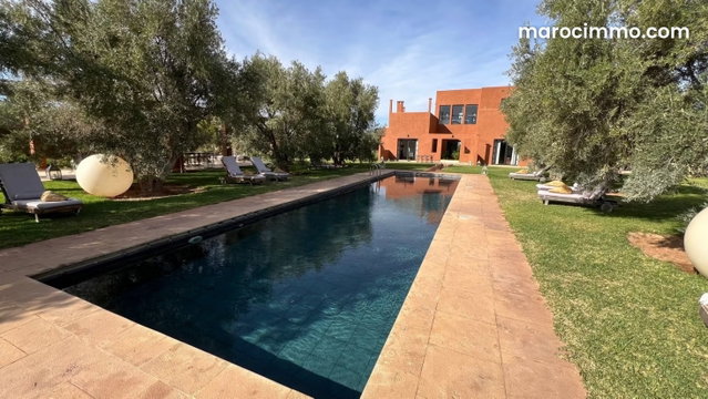 Villa de standing sur un terrain de 1.1 hectare — 3