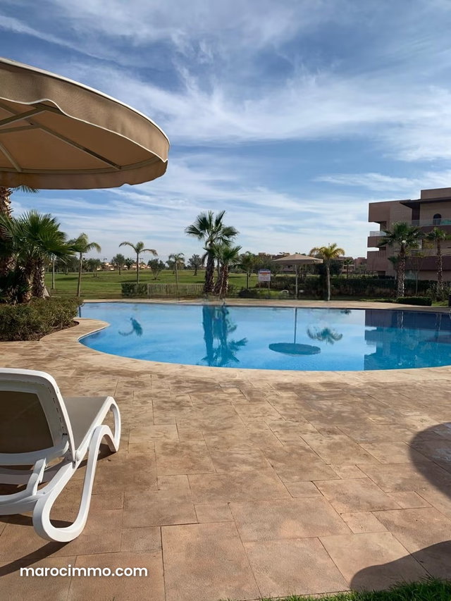 Superbe appartement red jardin en location piscine — 3