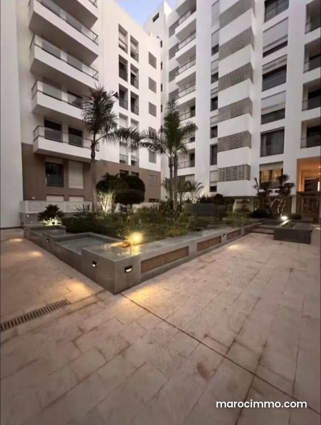 Appartement neuf et moderne avec piscine – Ain Diab Extension — 5