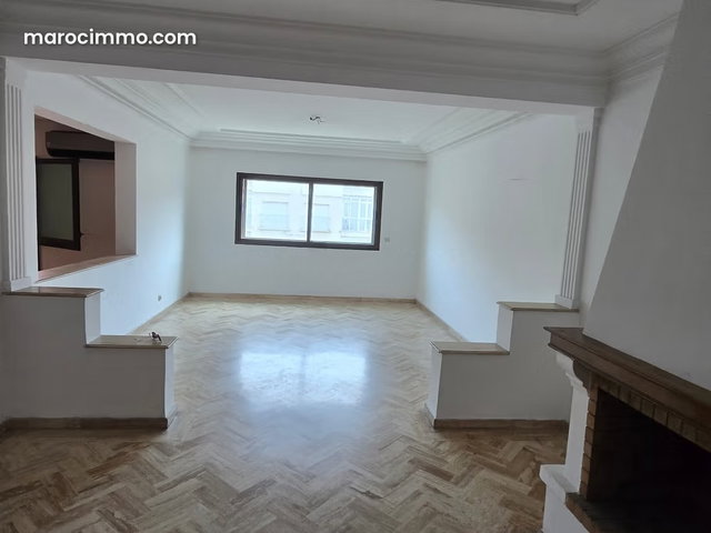 Vend appartement à Casablanca Finance City. Surface de 144 m². Système de parabole et salon marocain — 2