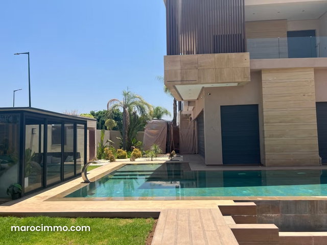 Villa moderne 3 façades à vendre meublée à Zhour Targa 660m2 sans vis à vis — 3