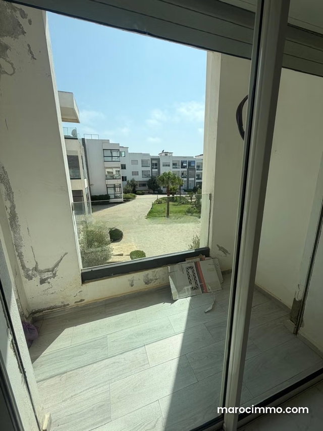 Appartement à louer à Harhoura. 3 chambres agréables. Jardin et terrasse — 5
