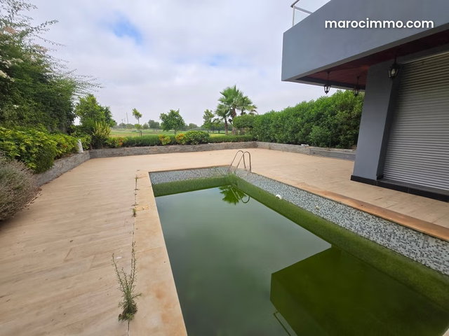 Maison de luxe à vendre à Ville Verte. 5 pièces. Cheminée, piscine — 2