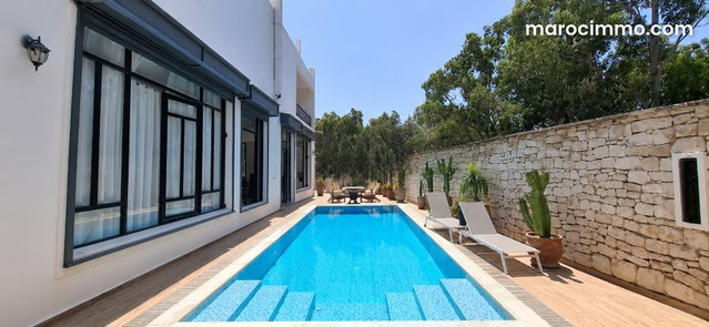 Villa contemporaine avec beaux volumes — 3