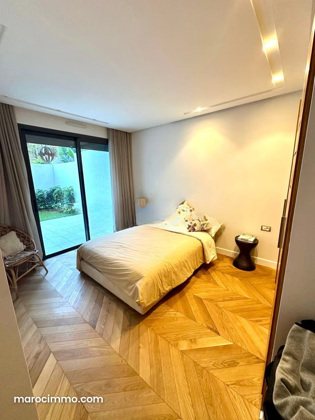 Ground Floor Apartment for Rent in a Secure Residence with Pool and Gym — 4