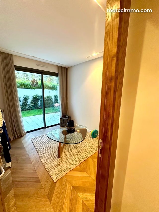Ground Floor Apartment for Rent in a Secure Residence with Pool and Gym — 5
