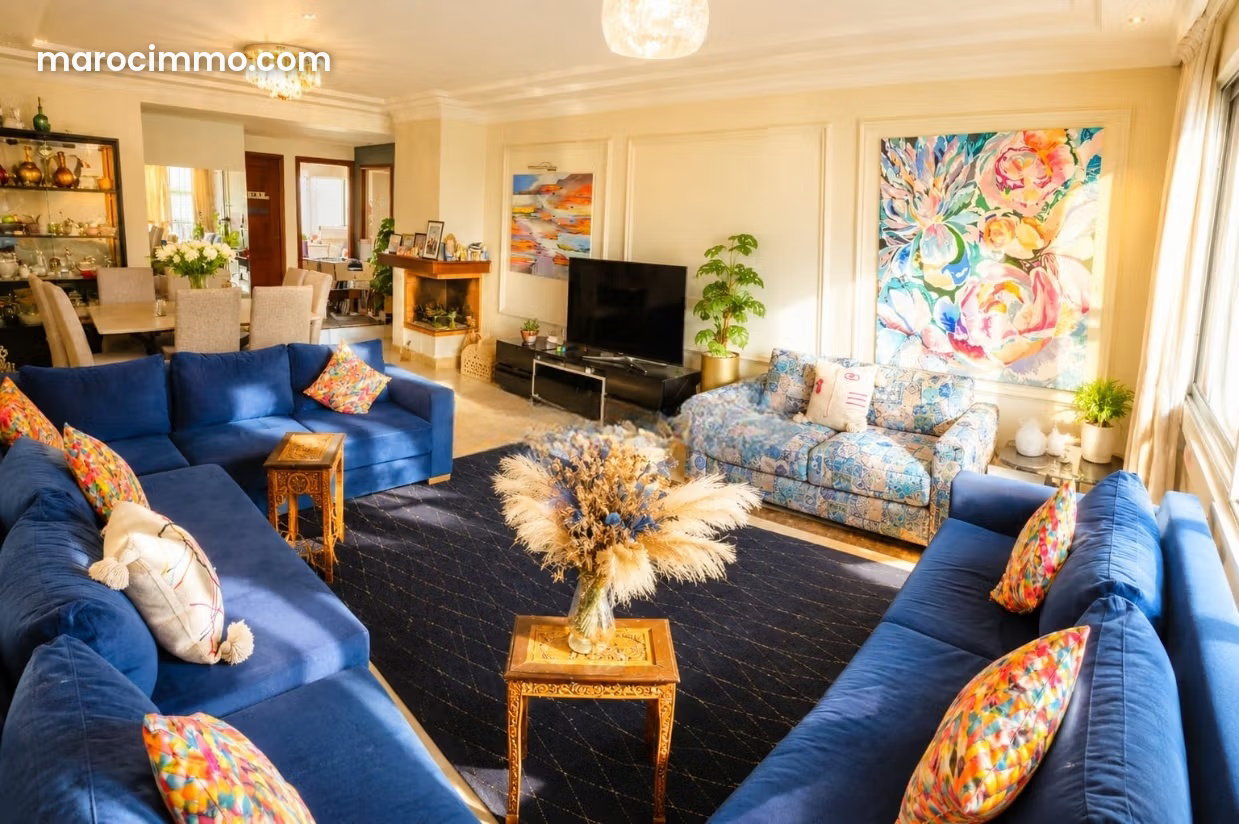 138 sqm Top-Floor Apartment with Terrace in Val Fleuri, Casablanca — Casablanca