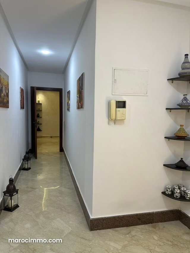 Appartement à vendre à Guéliz. Surface totale 111 m². Meublé — 2