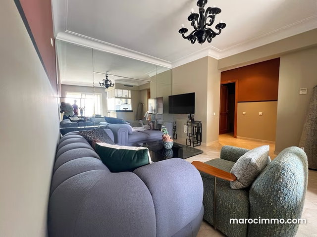 Beautiful Apartment in Racine Triangle d’or with Vélodrome View — 3