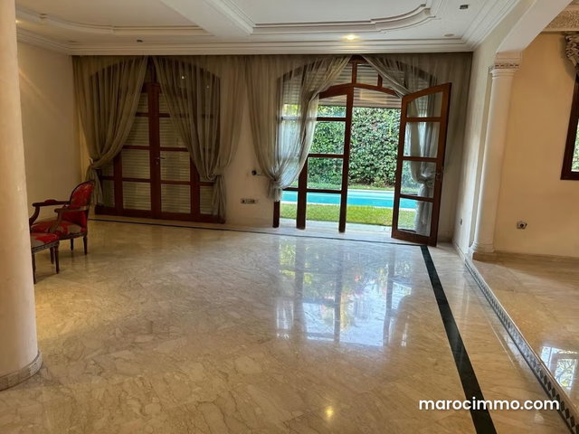Villa de luxe à louer à Polo. 6 grandes pièces — 5