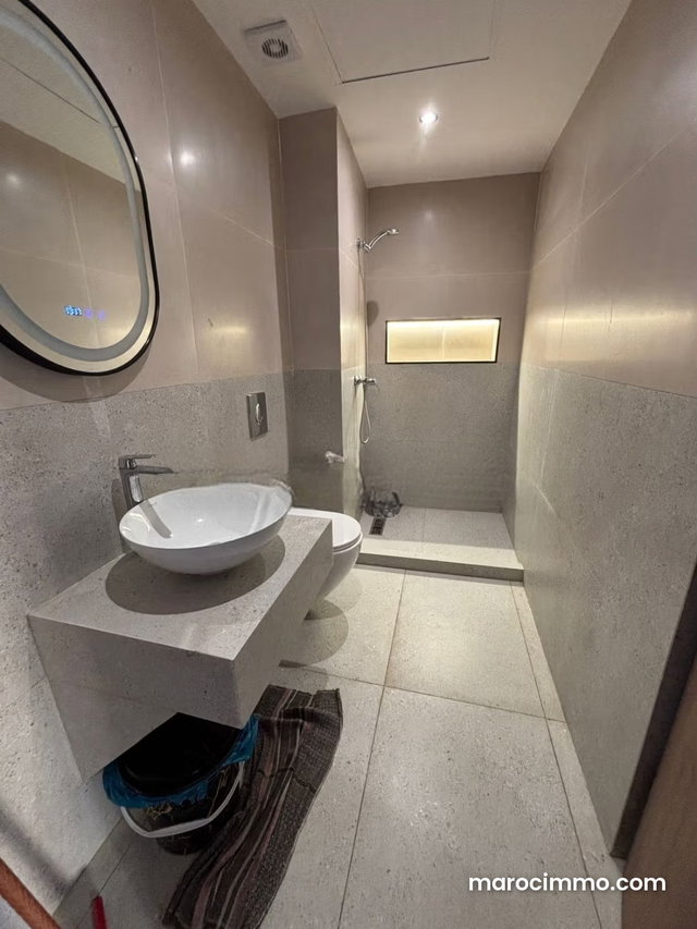 Bel appartement en location à Maârif. 2 pièces. Bien meublé — 5