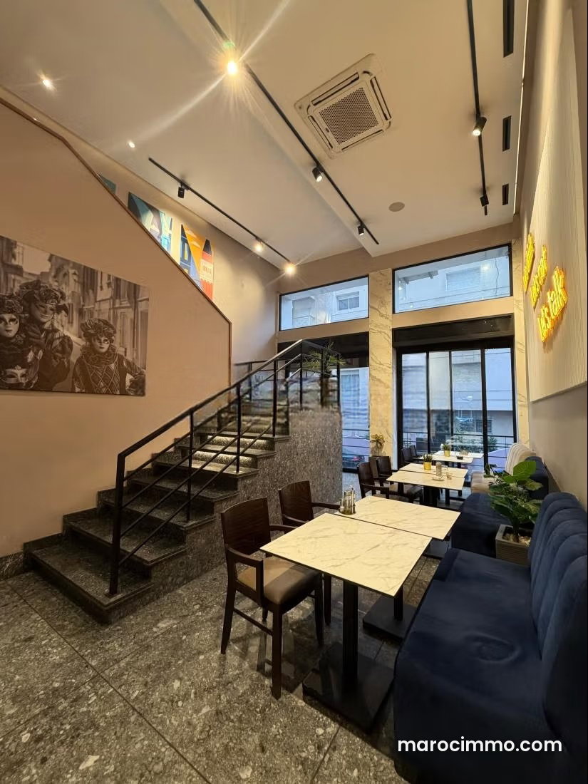 270 m² Commercial Premises with Double Shopfront, Californie, Casablanca — Casablanca
