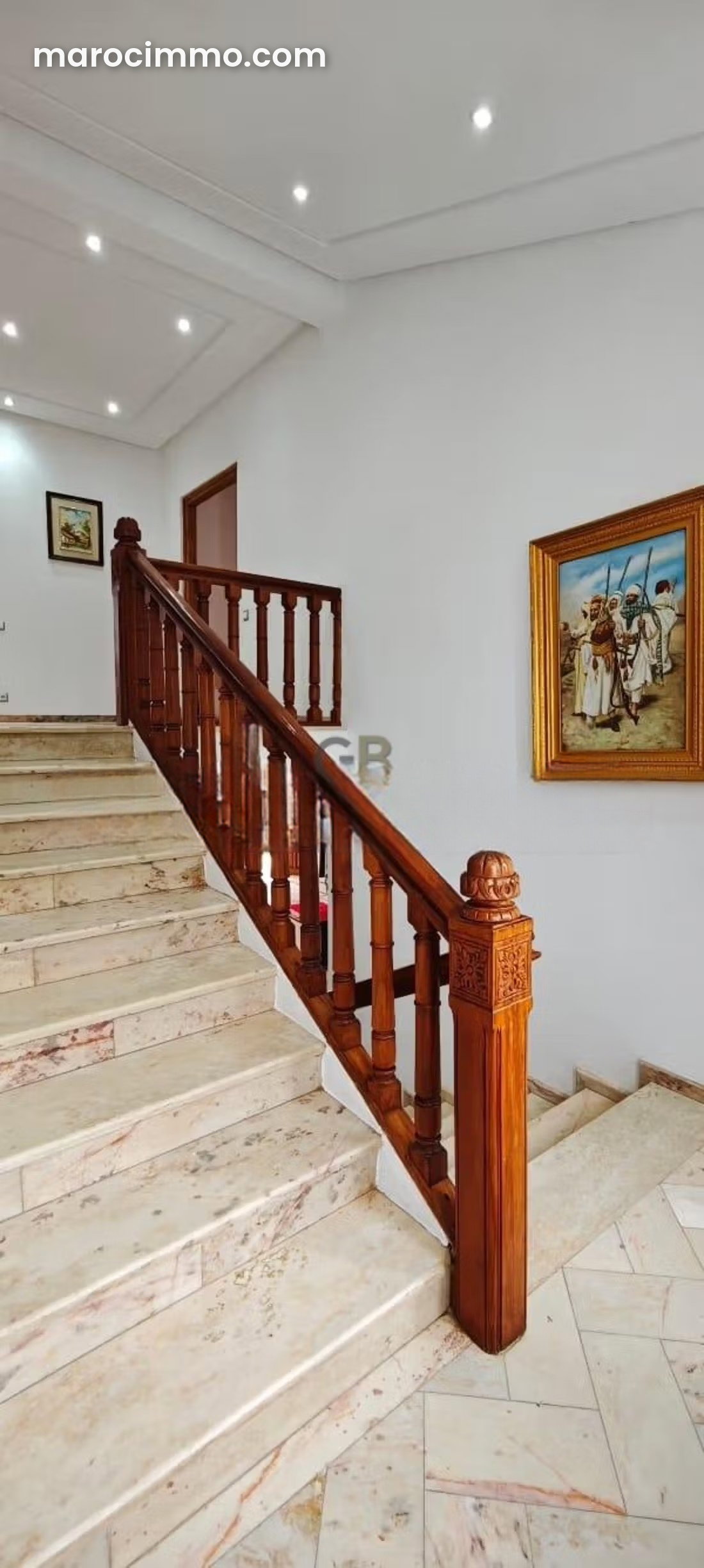 Villa 2000 m² avec piscine et jardin, Souissi, Rabat — Rabat