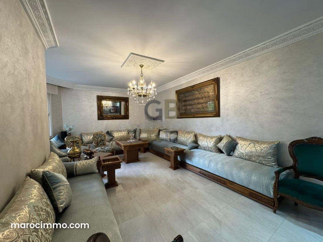 Appartement 3 pièces avec terrasse et garage, Agdal, Rabat — Rabat