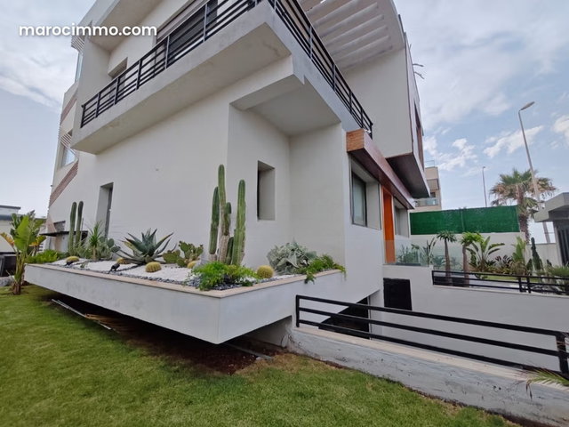 Stunning villa with breathtaking ocean views — 4