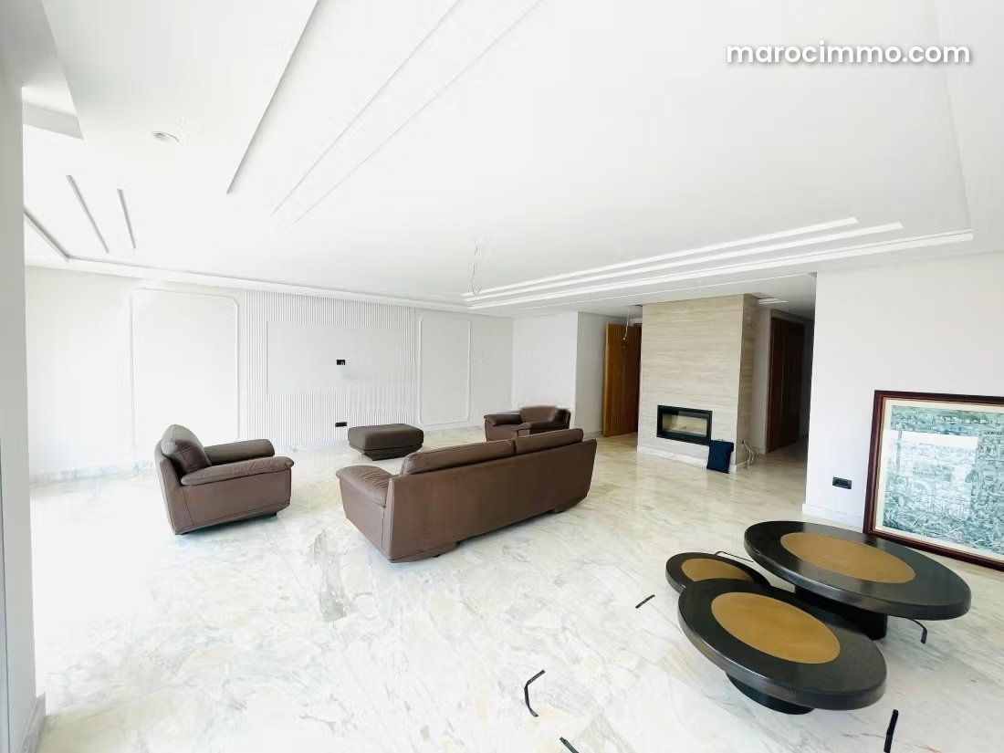 Bright Apartment for Rent in Oasis, Casablanca — Casablanca