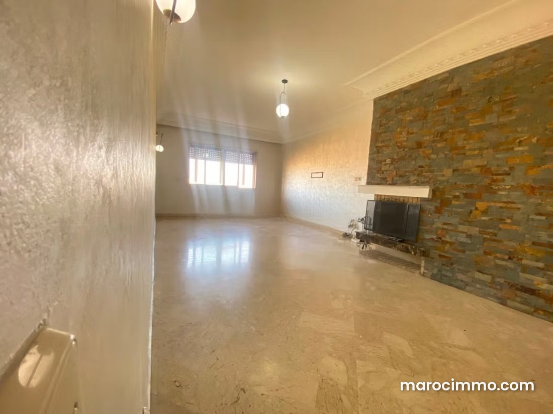 103 m² Apartment with Fireplace in Sidi Maarouf, Casablanca — Casablanca