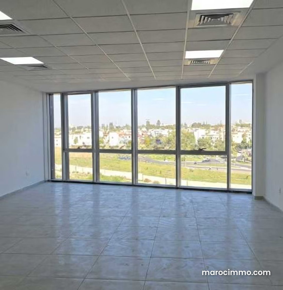 Bureau à Louer de 73.0 m² à Casablanca, Oasis