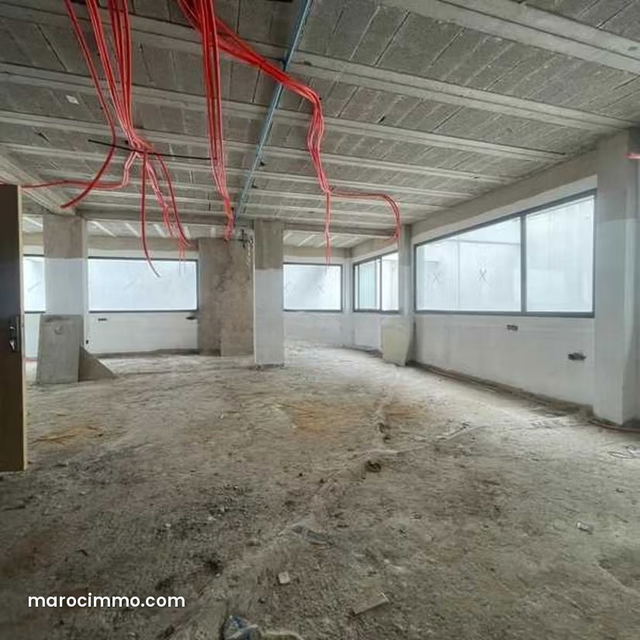 Local commercial à Louer de 448.0 m² à Casablanca, Cil — Casablanca