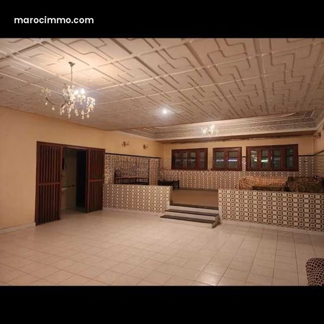 Villa à Vendre de 582.0 m² à Marrakech, Semlalia — 5