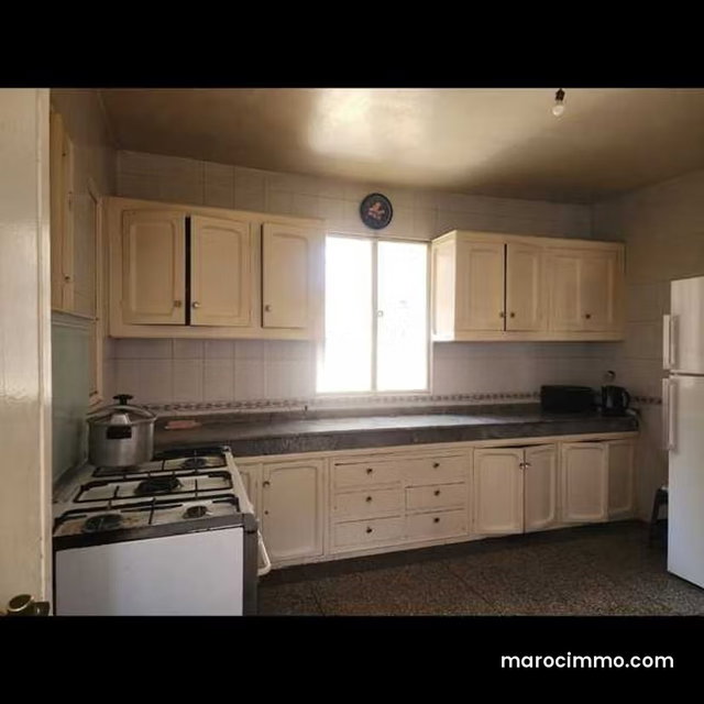 Villa à Vendre de 582.0 m² à Marrakech, Semlalia — 3