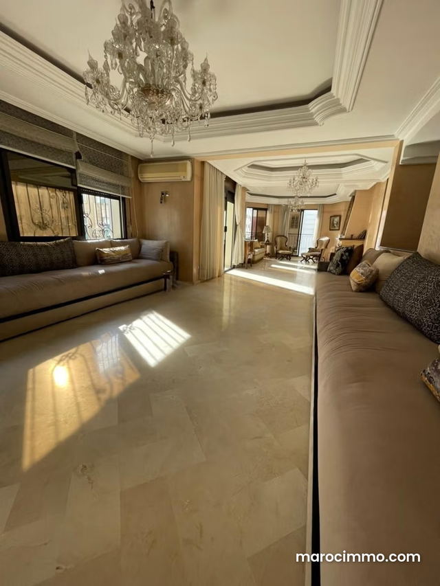 Appartement à louer 4 ch meublé à 2 mars — الدار البيضاء