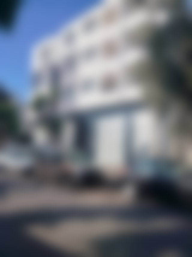 محل تجاري واسع للكراء بحي الواحة في الدار البيضاء — 2