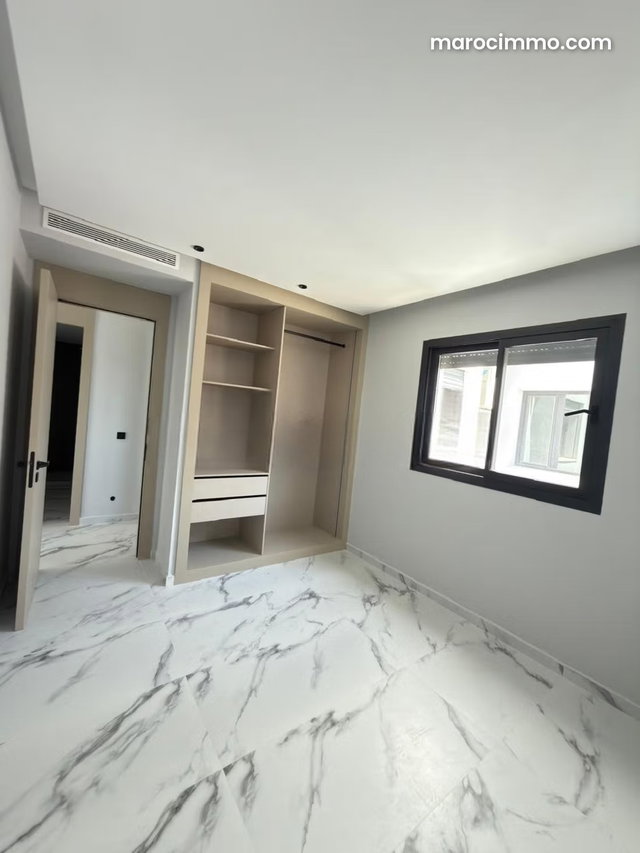 Appartement vide à louer — 5