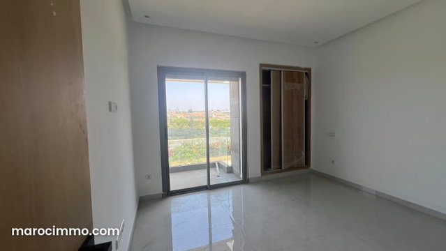 Splendide villa à vendre à Harhoura. 4 chambres agréables — 2