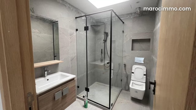 Splendide villa à vendre à Harhoura. 4 chambres agréables — 3