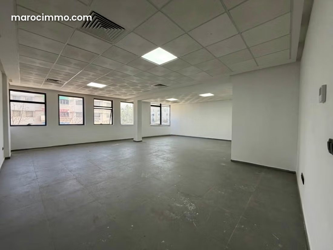 Bureau 310 m² avec garage, Médina de Rabat — Rabat