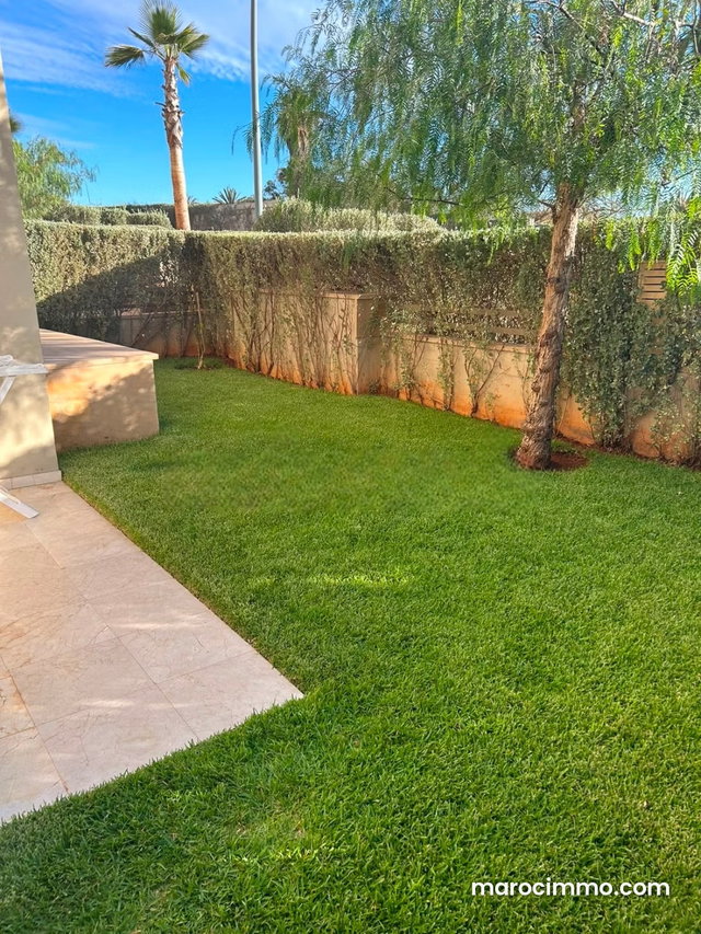 Location d'un appartement à Ville Verte. Surface de 217 m². Climatisation et piscine — 4