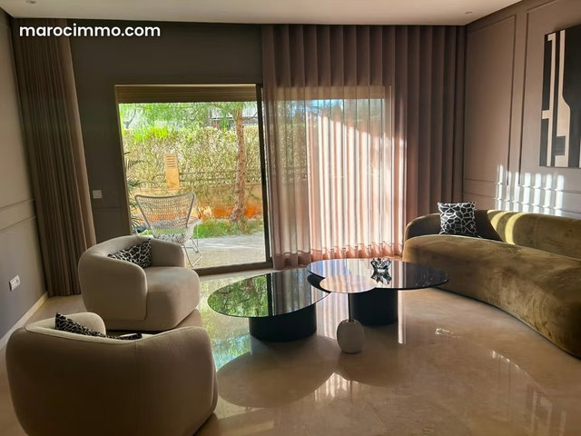 Location d'un appartement à Ville Verte. Surface de 217 m². Climatisation et piscine — 2