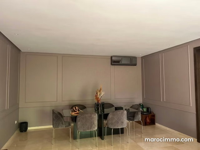 Location d'un appartement à Ville Verte. Surface de 217 m². Climatisation et piscine — 3