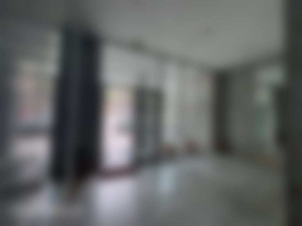 محل تجاري رحب للإيجار بحي المستشفيات بالدار البيضاء