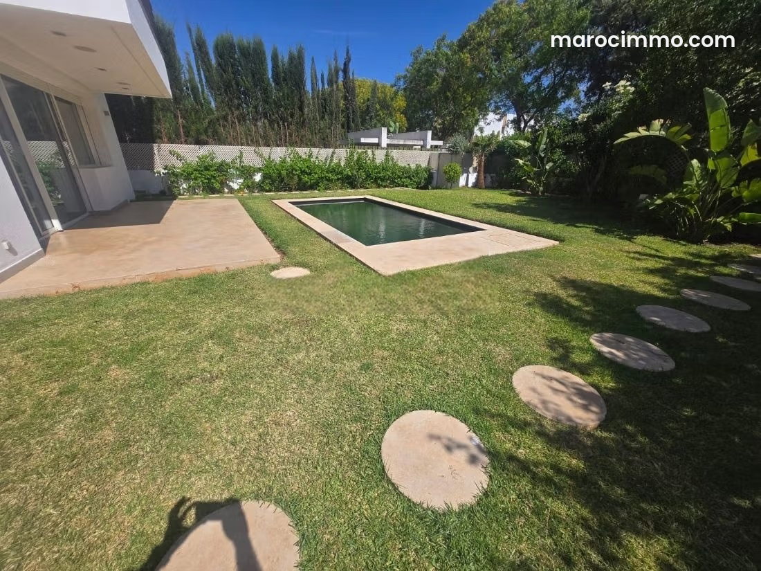 Villa récente avec piscine à Ville Verte, Bouskoura — Bouskoura