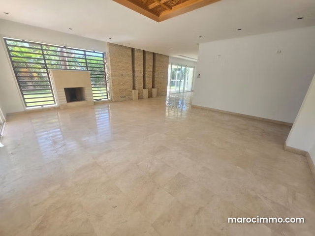 Luxurious Villa for Rent in Ville Verte. 4 Comfortable Bedrooms. Pool and Air Conditioning — 2