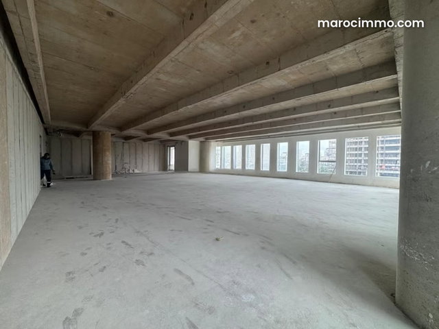 Plateau de bureaux premium de 1.382 m de surface exploitable a la location a CFC — 4