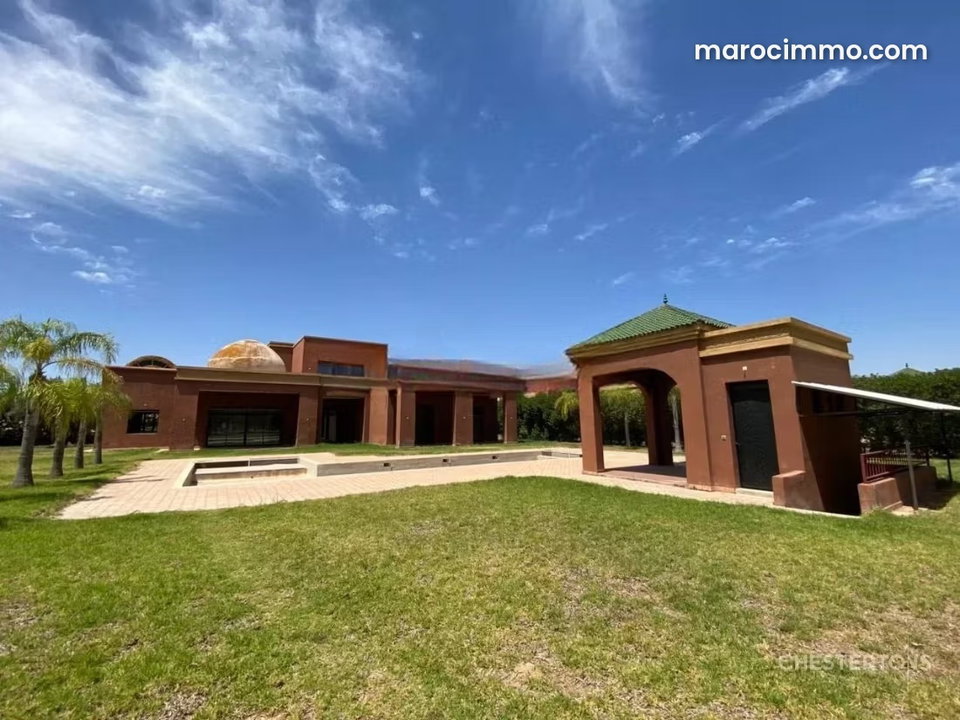 Unique Prestige Property – Two Villas on the Same Land Title