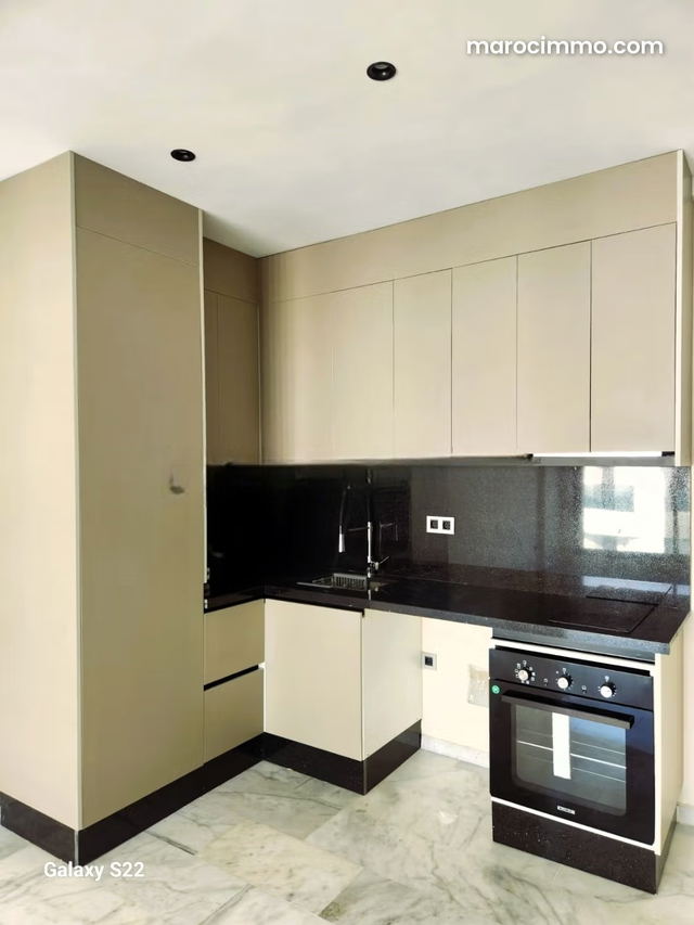 Studio Neuf Vide Haute Gamme à Quartier Oasis — Casablanca