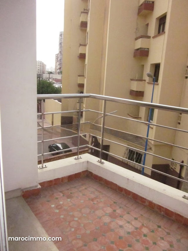 Studio Vide Luxe 46m2 à Bd Ziraoui enface Lyautey — 4