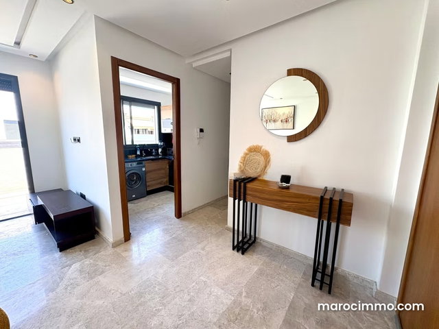 Appartement avec grande terrasse proche des commodités et du tramway — 2