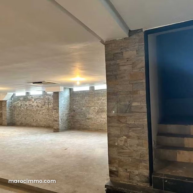 Local commercial à Vendre de 445.0 m² à Casablanca, Mers Sultan — 2