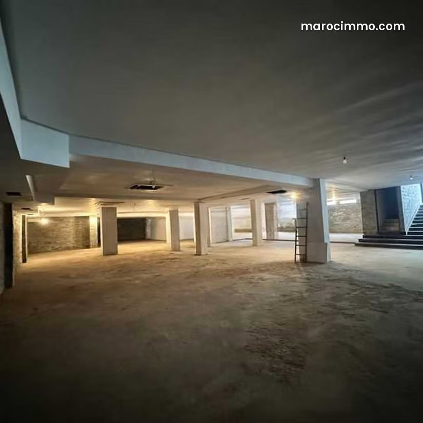 Local commercial 445 m² à vendre à Mers Sultan Casablanca — Casablanca