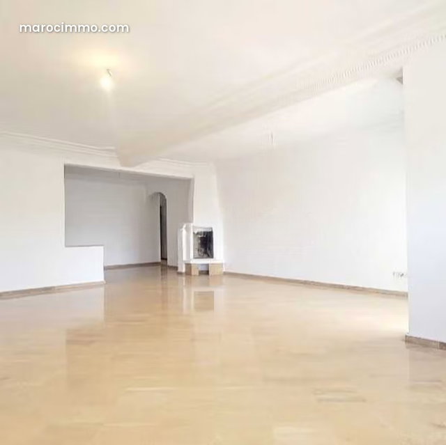 Appartement à Louer de 281.0 m² à Casablanca, Hopitaux — 2
