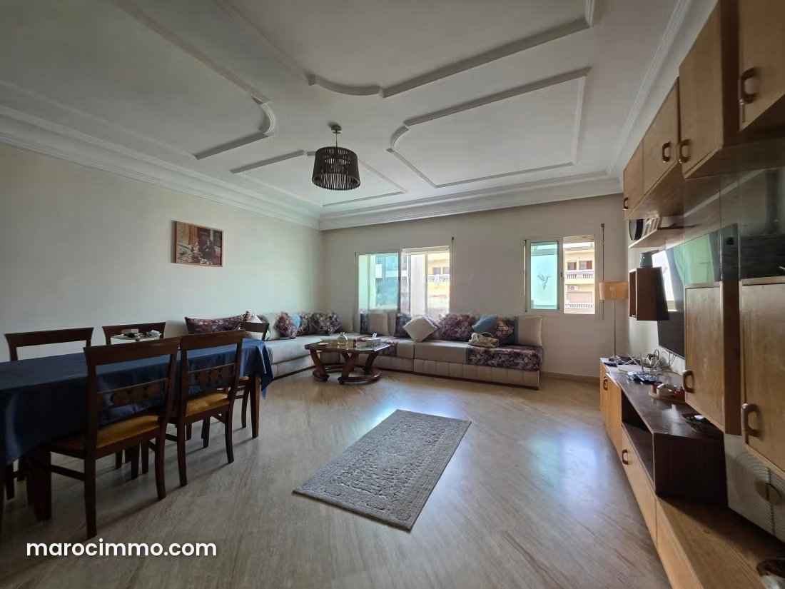 Appartement 168 m² à rénover Bourgogne Casablanca avec terrasse — Casablanca