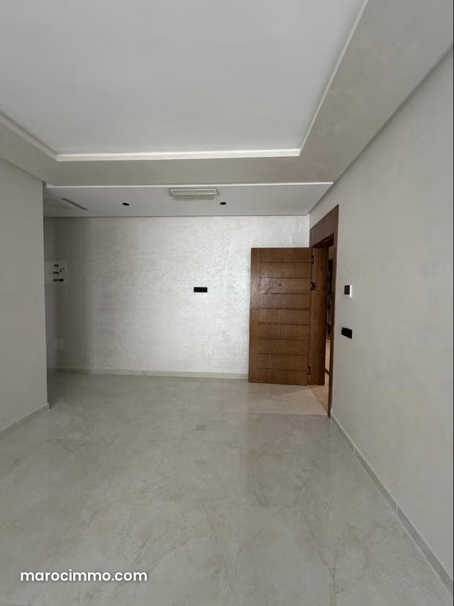 Appartement vide à louer — 2