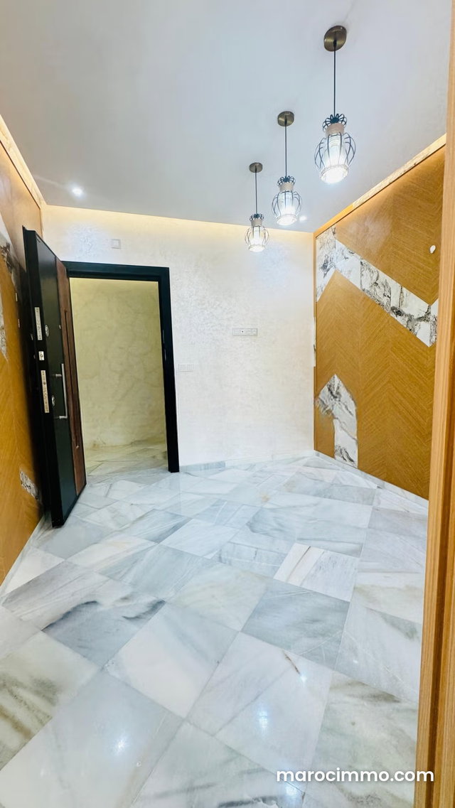 Appartement en location à Marjane. 3 pièces confortables. Ascenseur et terrasse — 5